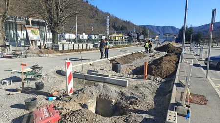 Plato pred ŽP Borovnica 2